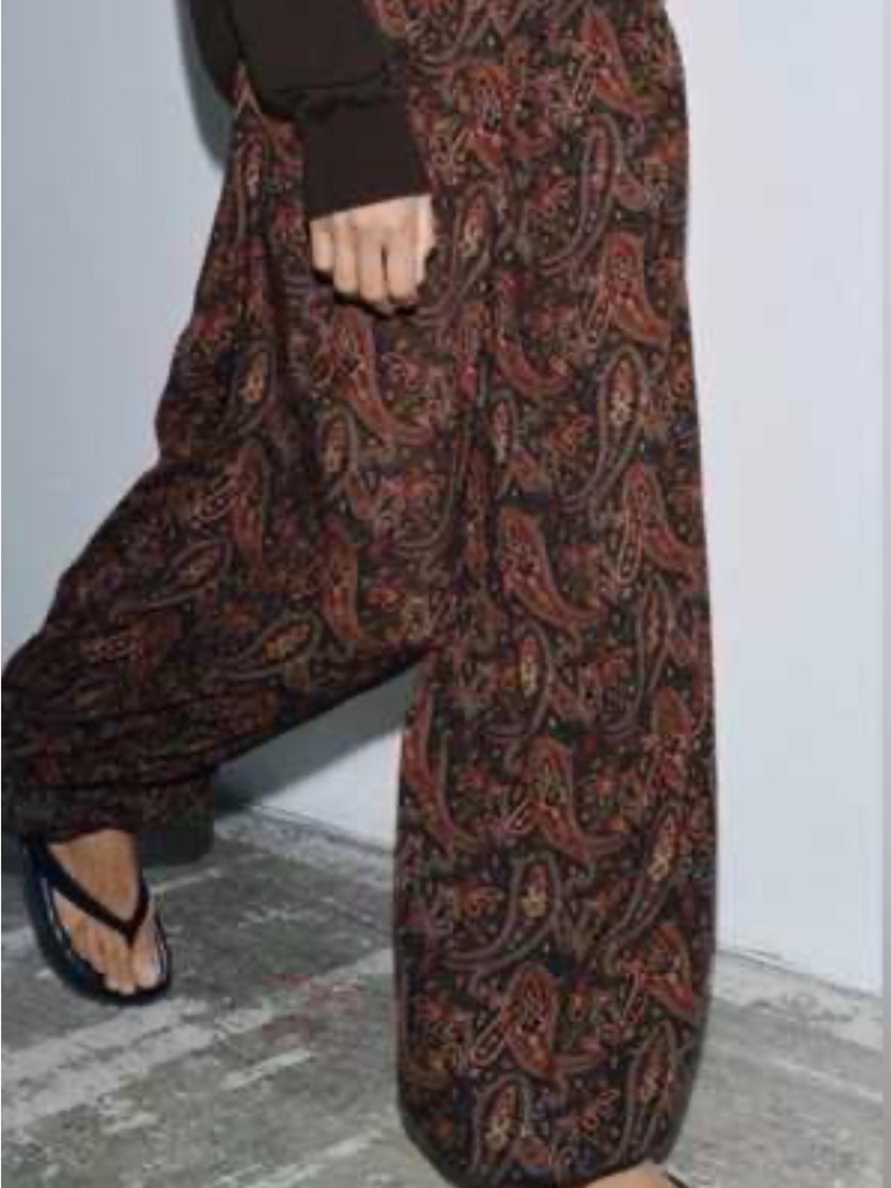Zara Women’s Paisley Harem Leggings - Red & Black